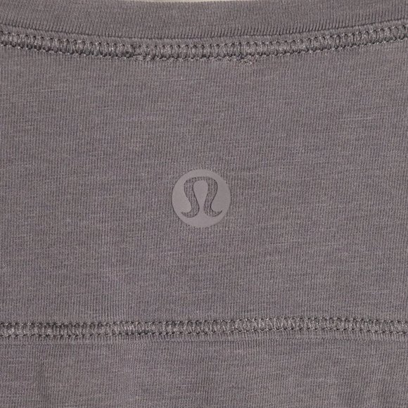 EUC Lululemon to the point long sleeve Size 6 - Picture 6 of 6